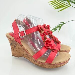 Born Women's Sandal Size 10 Cork Wedge Platform Leather T-Strap Floral Red
